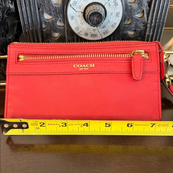 Coach Handbags - Coach Vintage orange Red smooth leather Wristlet